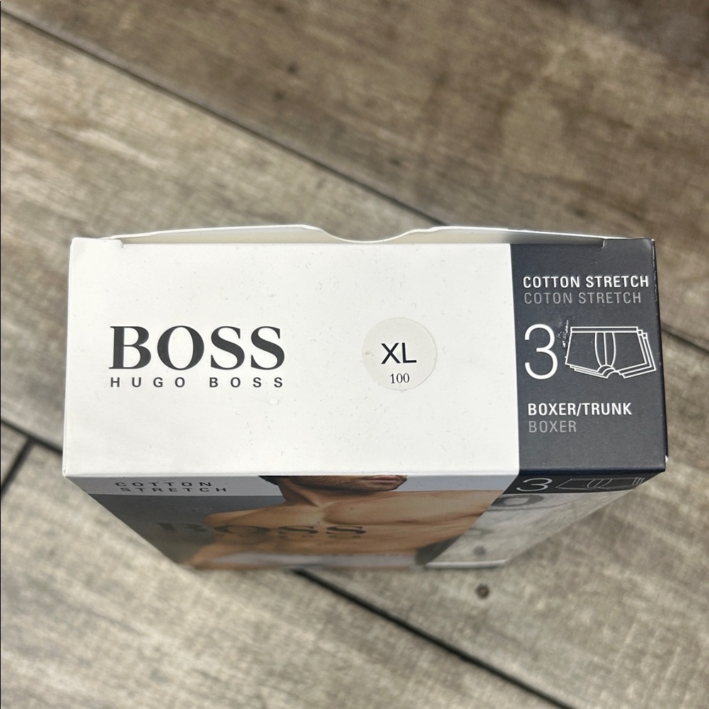 Hugo Boss Men's White Boxer Briefs New with Box - Picture 2 of 4